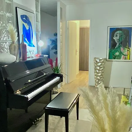 Superbe Avec Vue Et Salle D Eau Privative Dans Duplex De 140m2 - Proche Chu Clermont Privatunterkunft Beaumont (Puy-de-Dome)
