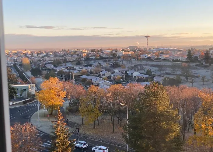 Superbe Avec Vue Et Salle D Eau Privative Dans Duplex De 140m2 - Proche Chu Clermont Homestay Beaumont (Puy-de-Dome)
